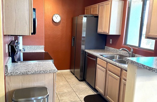 Green Valley House | Mountain Views & Updated Amenities in The Springs