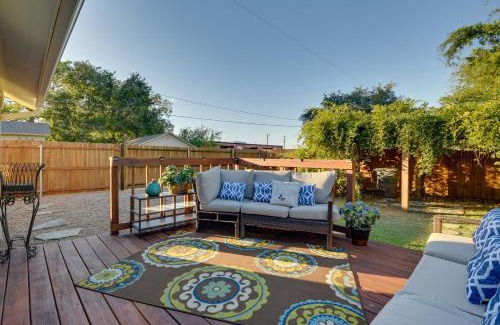 Granbury House | Welcoming Granbury Home in Historic District Awaits You!