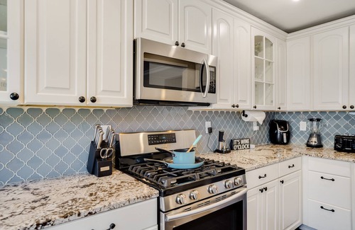 American Canyon House | Charming Retreat Near Napa's Wine Country - Pet Friendly & Sleeps 10