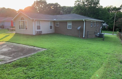 Mauldin House | Pet-Friendly Home with Fenced Yard, Just 15 Min to Downtown