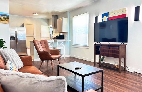 El Paso House | Modern Home with Kitchen, Pet-Friendly & Close to Ft. Bliss