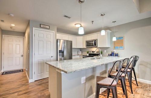 Osage Beach Apartment | Updated Lakefront Condo with Pool Access & Hot Tub