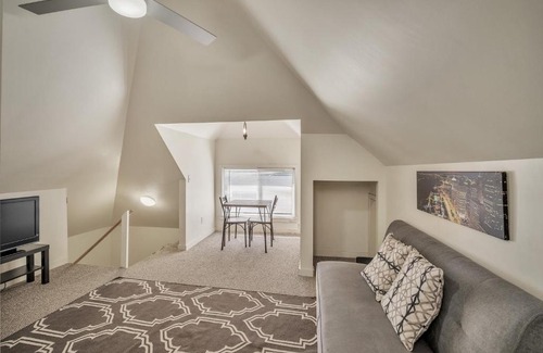 Mexicantown - Southwest Detroit Apartment | Modern Loft Near Downtown Detroit with Family-Friendly Amenities