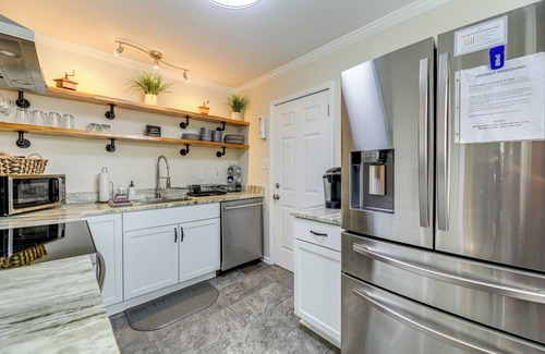 New Bern House | Pet-Friendly New Bern Home Near Historic Downtown
