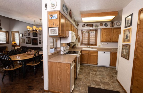 Whitefish Condo | Experience the Updated On-Mountain Condo with Pool & Spa