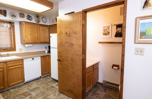 Whitefish Condo | Experience the Updated On-Mountain Condo with Pool & Spa