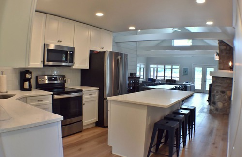 Penn Yan House | Experience Lakefront Bliss at Keuka Home with Private Beach
