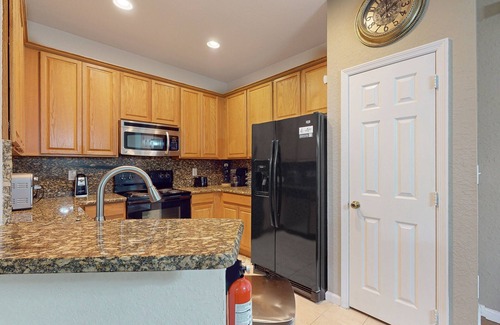 Trafalgar Village House | Discover a Refreshing Retreat Near Disney with Pool Access