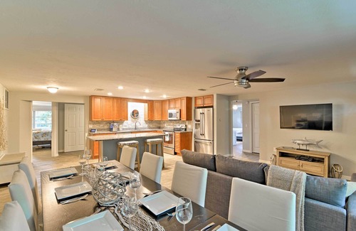 Yankeetown House | Pet-Friendly Yankeetown Retreat with Oceanfront Lanai