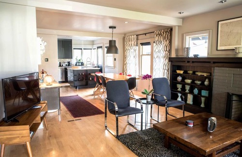 North End House | Pet-Friendly Tacoma Home with Patio near Downtown