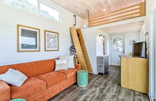Lakehurst House | Cozy Texas Tiny Home on Lake Travis with Pool & Ocean Views