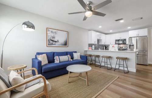 Apollo Beach House | Updated Waterfront Condo in Apollo Beach 1572