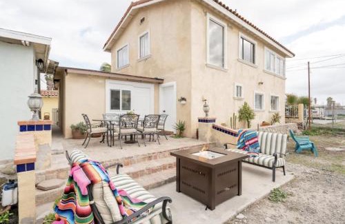 Rosarito Apartment | Beachfront Rosarito Seaside Guest House with Family Amenities