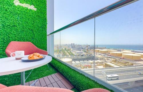 Dubai Marina Apartment | Upgrade Unit for 6 pax with Sea View Ideal Location Near Beach Big Balcony