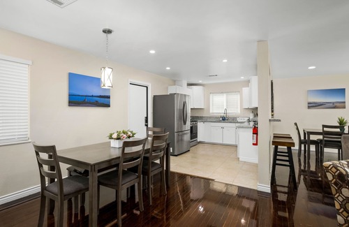 Clovis House | Ideal 3Bed/2Bath Retreat with Ocean View & Spa Access