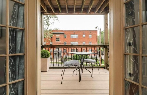 West Plaza House | Pet-Friendly Plaza One King Bedroom - Rated 9/10 by Guests