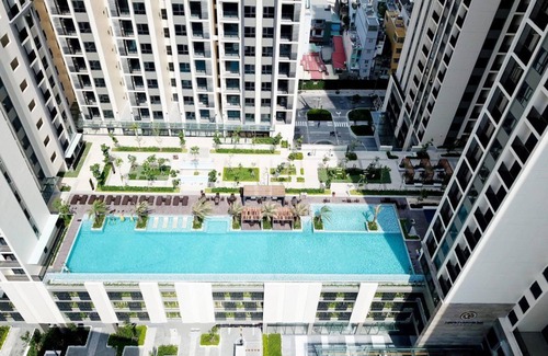District 10 Apartment | Guest Rated 10/10: Uphoenix Home with City View & Pool