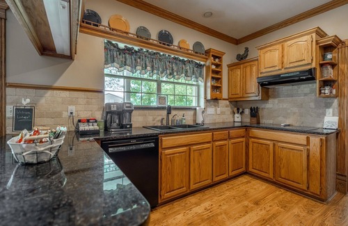 Claremore House | Discover Upland Hills Manor in a Serene Country Escape
