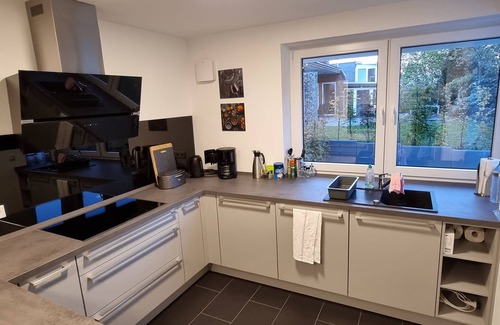 Ortsmitte Apartment | Family-Friendly Upland Lounge with Kitchen Amenities