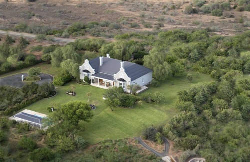 Makana House | Relaxing Uplands Homestead: Pool, Spa & Family-Friendly Stay