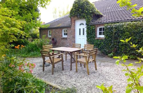 Upleward House | Comfortable Upleward Cottage: Pet & Child Friendly Retreat