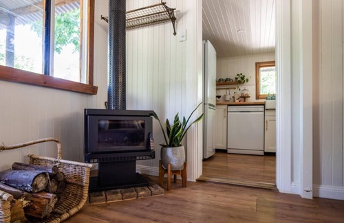 Wandiligong Cabin | Discover Upon a Star: A Perfect Getaway in Wandiligong