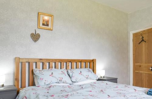 Bishops Castle House | Pet-Friendly Retreat at Upper Broughton Farm Cottage