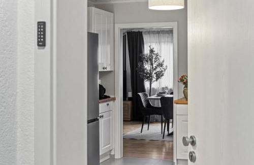 Neustadt-Gimmeldingen Apartment | Elegant UPPER ROOM: Scenic Views & Family-Friendly Amenities