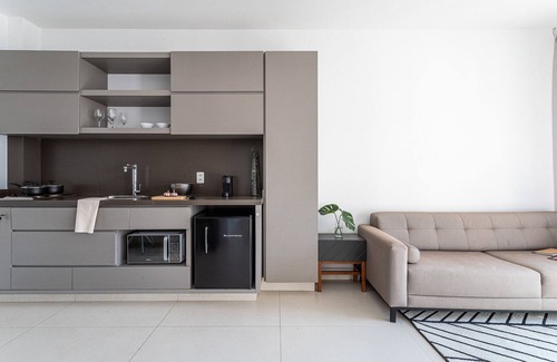 Vila Nova Conceicao Apartment | Upper Itaim: Ideal Retreat near Faria Lima with Pool & Spa