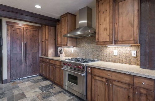 Huntsville Condo | Experience Amazing Mountain Views and Relaxing Spa Retreat