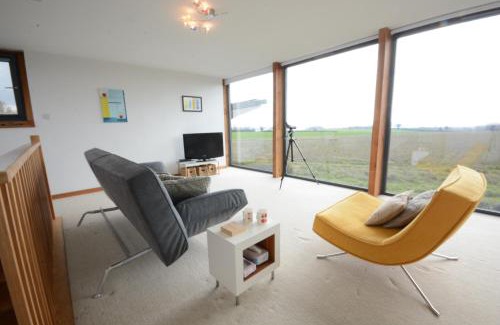 Martlesham Heath House | Pet-Friendly Retreat at Upper Lodge, Shotley - Rated 9/10