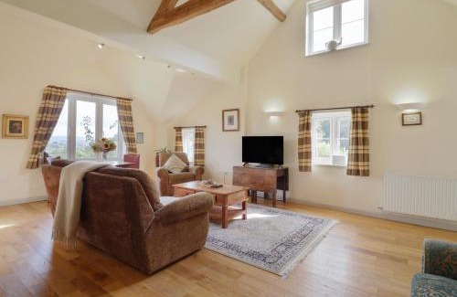Kingswood House | Upper Pandy Farm