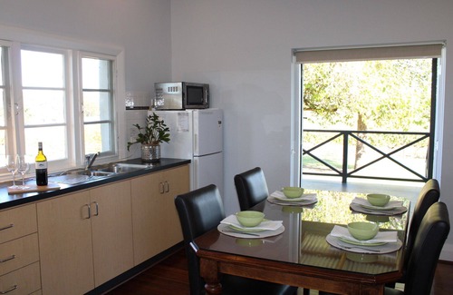 Baskerville Cottage | Relaxing Upper Reach Spa Cottage with Free Wi-Fi Awaits