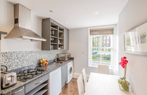 Harrogate City Centre Apartment | Pet-Friendly Upper Swan View Harrogate - 10/10 Guest Rated