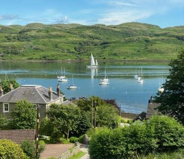 Tighnabruaich Apartment | Experience Upper Villa: 4-Star Getaway in Tighnabruich
