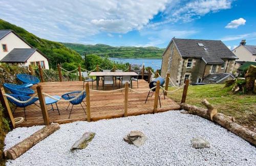 Tighnabruaich Apartment | Experience Upper Villa: 4-Star Getaway in Tighnabruich