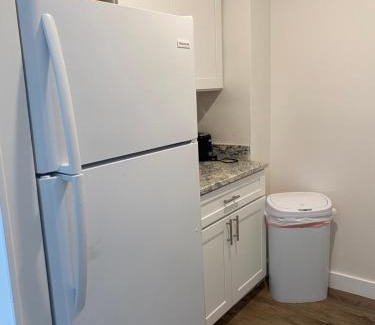 Gadsden Apartment | Stylish 1 Bedroom Retreat in Gadsden, AL for Families