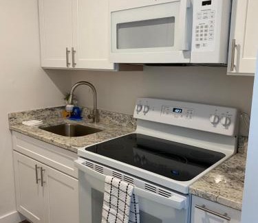Gadsden Apartment | Stylish 1 Bedroom Retreat in Gadsden, AL for Families