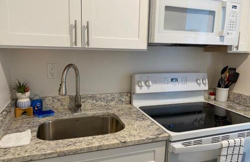 Gadsden Apartment | Stylish 1 Bedroom Retreat in Gadsden, AL for Families