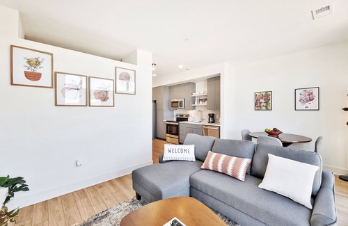 Wichita Apartment | Premier 1BR Apartment with Pool, Gym & Ocean Views