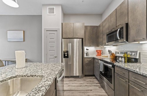 Montopolis Apartment | Stylish King Suite Near Downtown with Fast Wifi & Kitchen