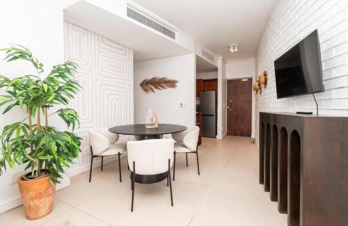 Cape Town City Centre Apartment | Upscale 1BR with Large Balcony in Trendy De Waterkant