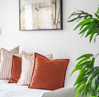 Cape Town City Centre Apartment | Upscale 1BR with Large Balcony in Trendy De Waterkant