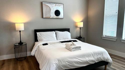 McNeil Apartment | Upscale 2 Bed Apt Pool & Gym