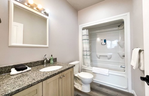 Thunder Bay Apartment | Stylish Downtown Apartment with Pet-Friendly Amenities