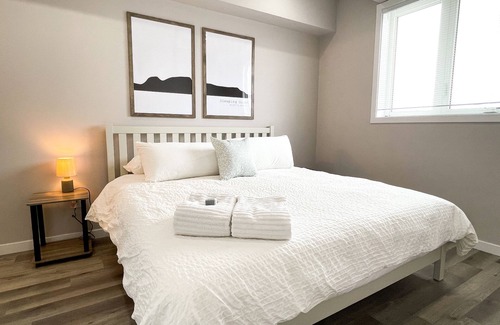 Thunder Bay Apartment | Stylish Downtown Apartment with Pet-Friendly Amenities