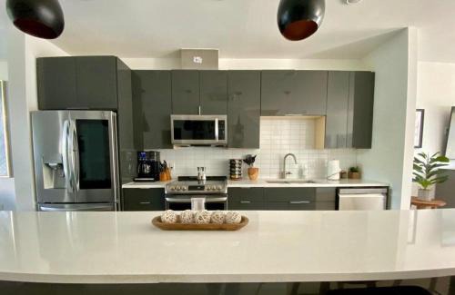 Central East Austin Apartment | Stylish 2BR Condo with Patio & City Views in DT Austin