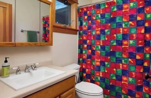Bozeman House | Pet-Friendly 2BR Suite in Bozeman - Rated 10/10 by Guests