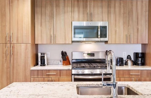Aurora Highlands Apartment | Stylish 2BR Suite with Kitchen & Work-Friendly Space
