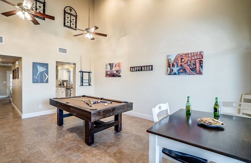 Black Mountain House | Stylish 4 BR Home with Pool, Spa & RV Parking - Guest Rated 9.8
